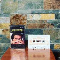 Julio Iglesias - Momentos (cassette) segunda mano  Chile 